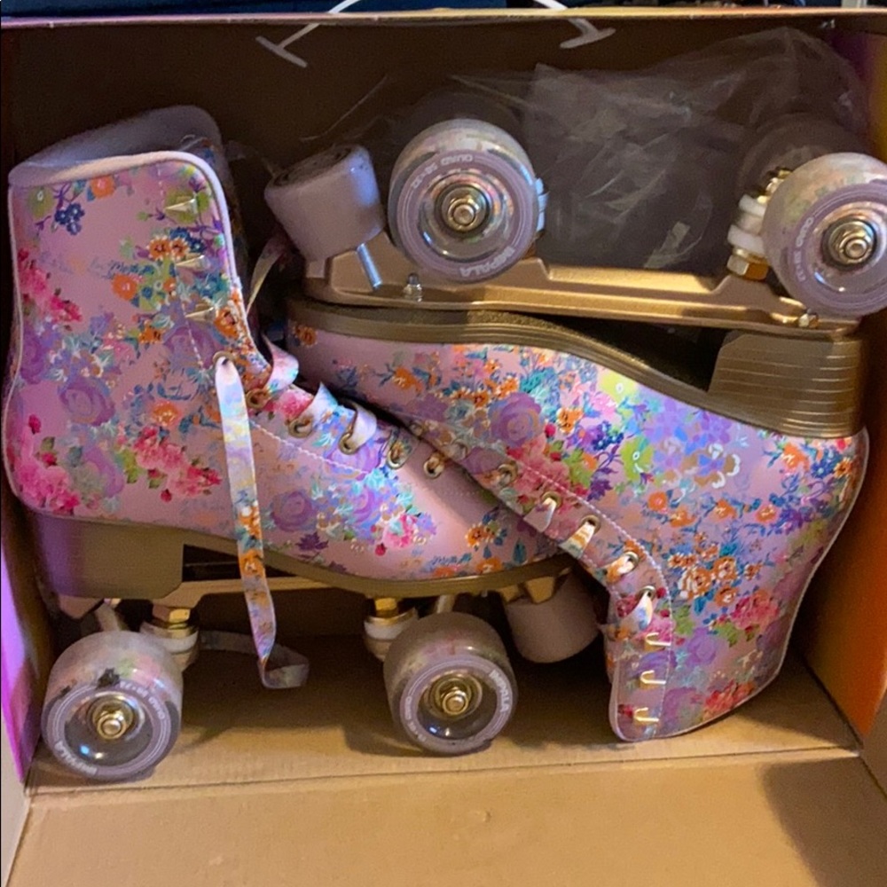 LIMITED EDITION CYNTHIA ROWLEY IMPALA ROLLERSKATES